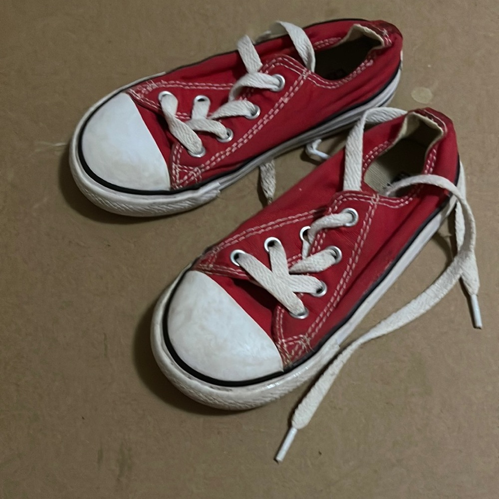 Red converse